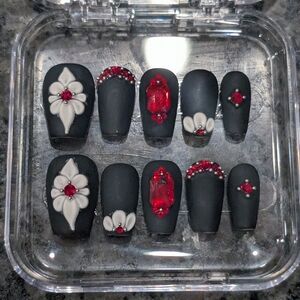 Elegant Black and Red Press-On Nails